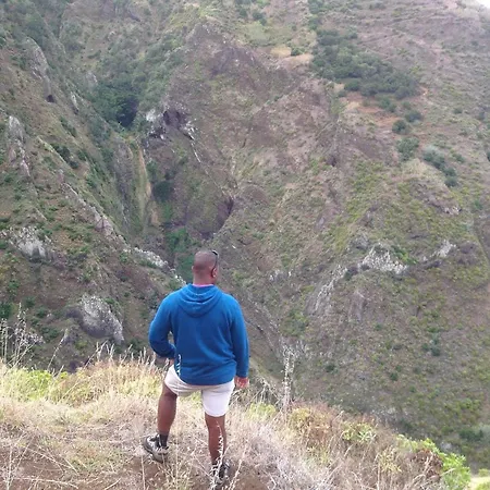 Pensao Fernandes פורטו מוניז