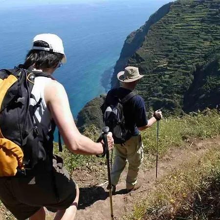 Pensao Fernandes * ポルト・モニス